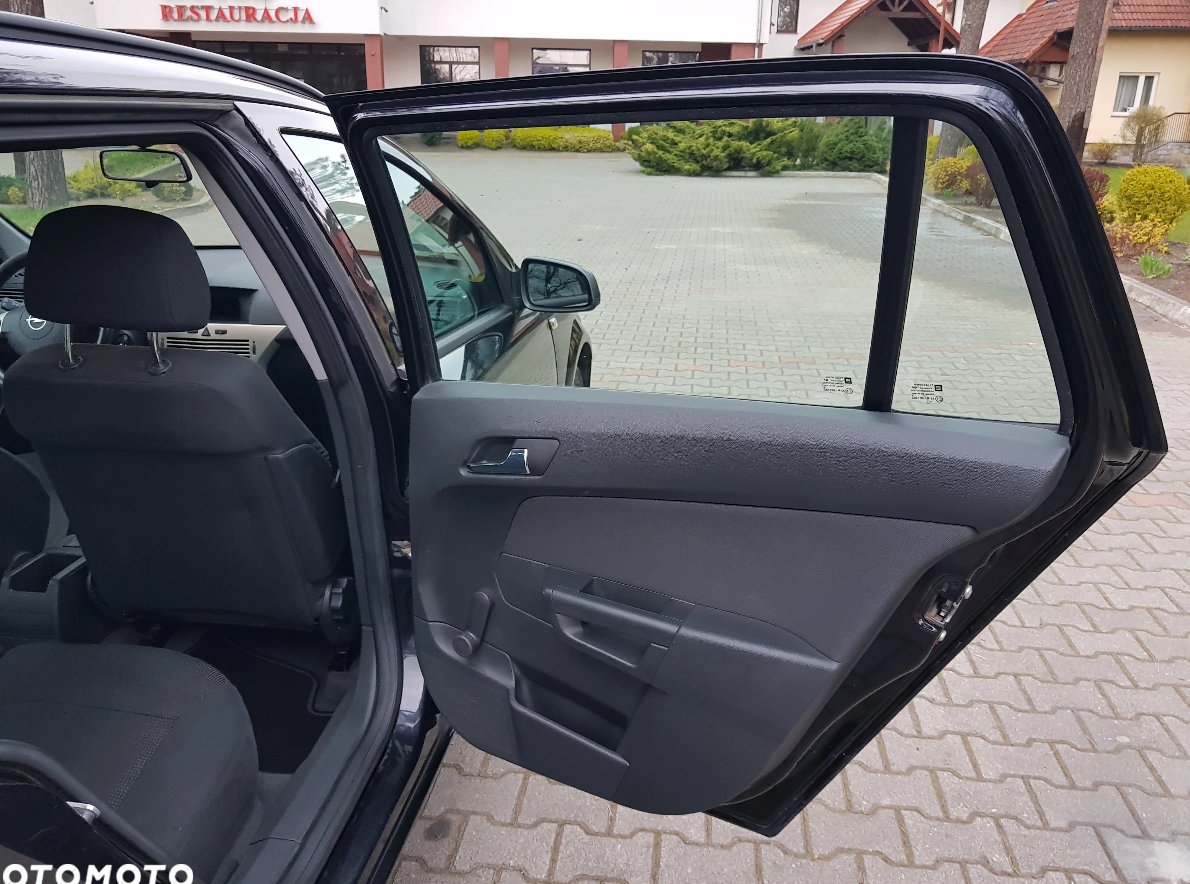 Opel Astra cena 10900 przebieg: 220500, rok produkcji 2007 z Łaskarzew małe 562